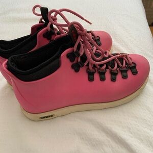 NATIVE LADIES PINK BOOTS